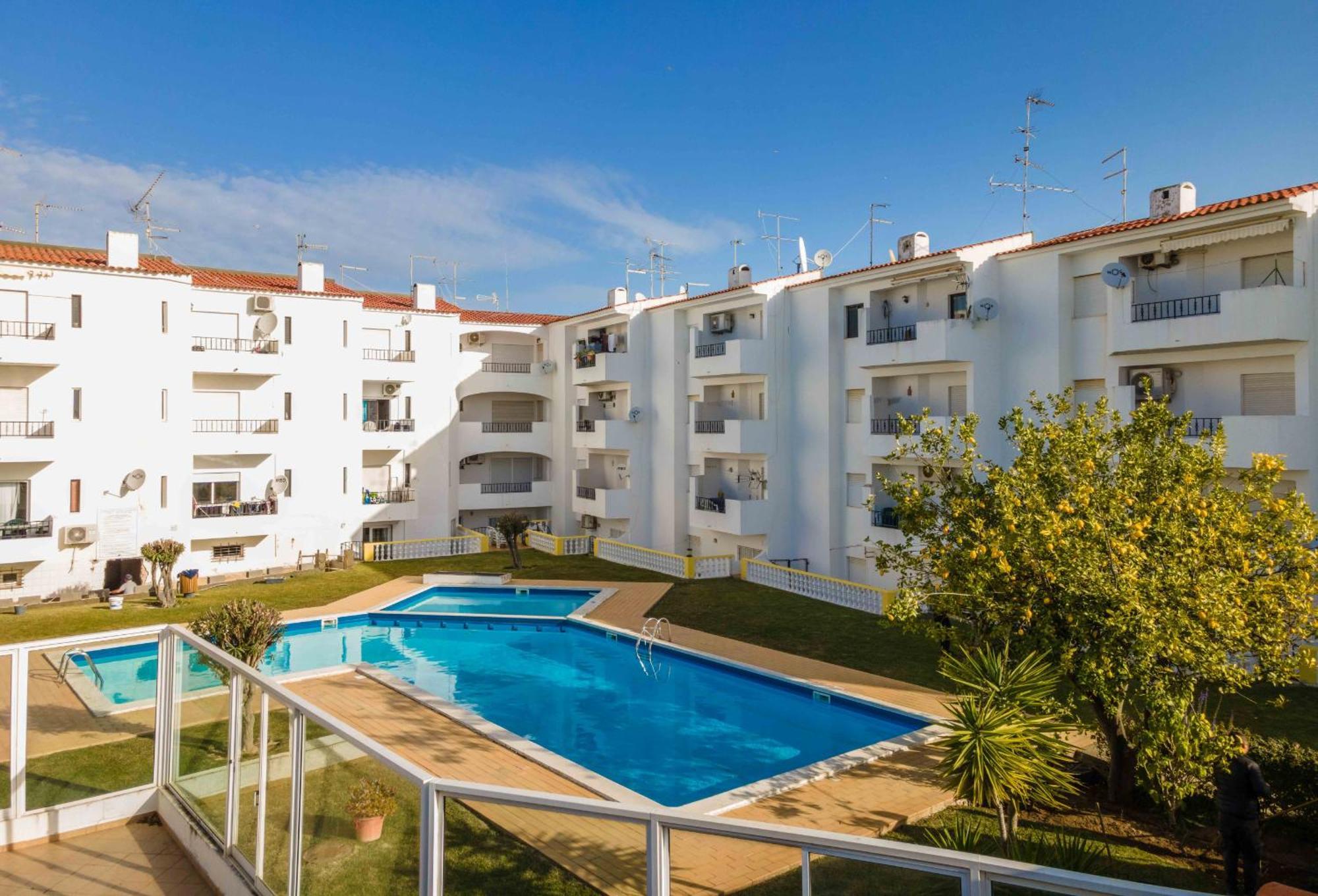 Santa Eulalia 2-Bedroom Apartment - Swimming Pool - Wifi Albufeira Buitenkant foto